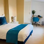 Comme Chez Soi Hotel