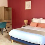 Comme Chez Soi Hotel *