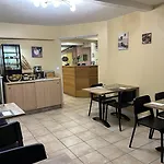 Comme Chez Soi