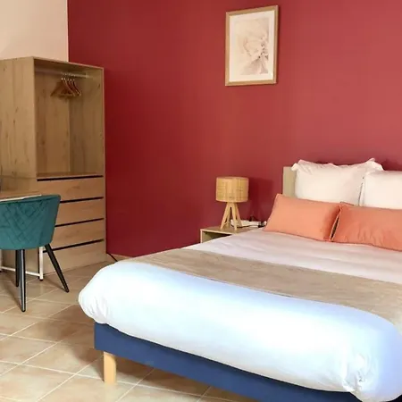 Comme Chez Soi Hotel *