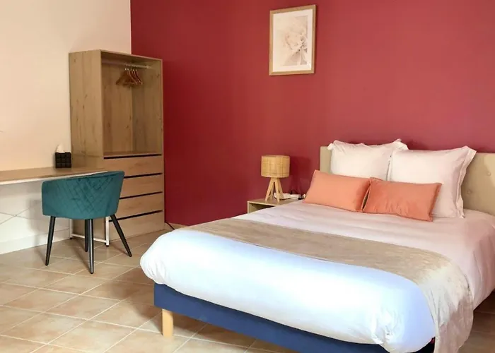 Comme Chez Soi Hotel *